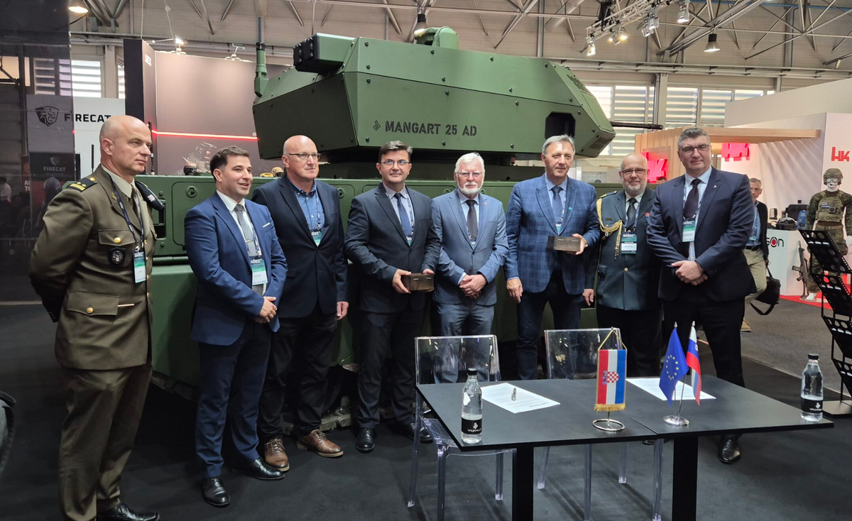 DOK-ING and Valhalla Turrets Unite to Advance Defence Innovation: MV-8 Komodo + Mangart 25 AD Premieres at SIDEC 2025