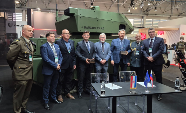 DOK-ING and Valhalla Turrets Unite to Advance Defence Innovation: MV-8 Komodo + Mangart 25 AD Premieres at SIDEC 2025