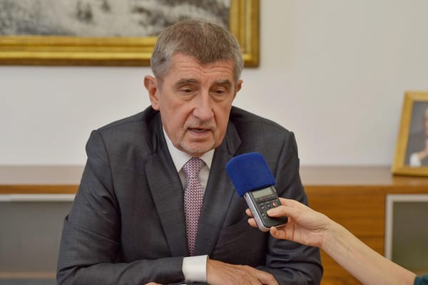 Babiš: No State Funds for Weapons to Ukraine, But Exports Allowed